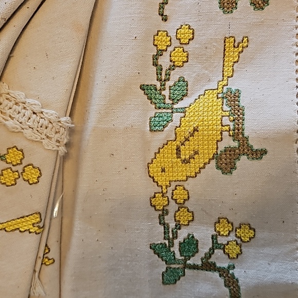 Hand Crafted placemats cross stitch yellow bird matching napkins retro 12pc set - Picture 4 of 17